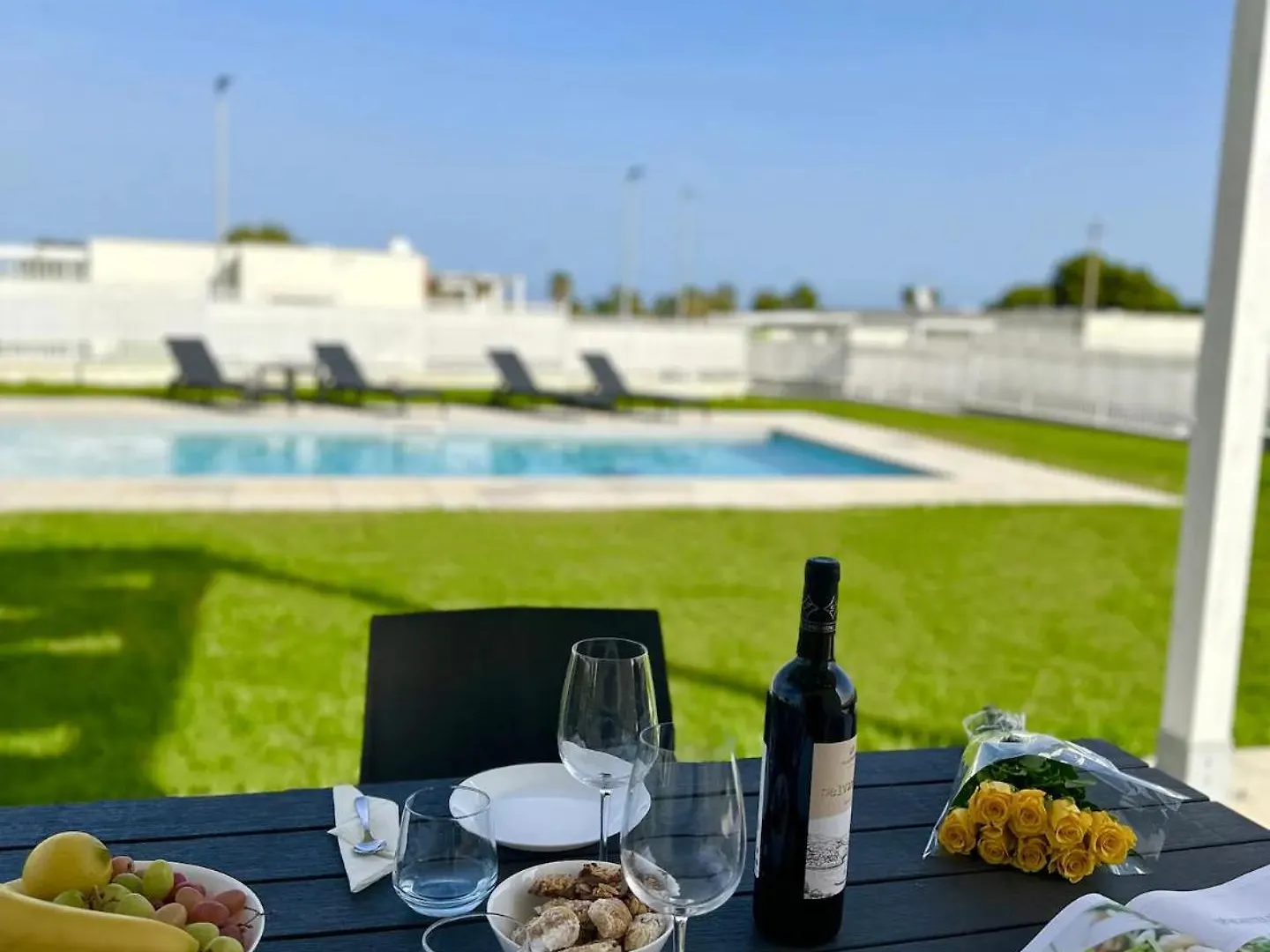 Villa Zefiro Tra Piscina E Mare 布鲁克里